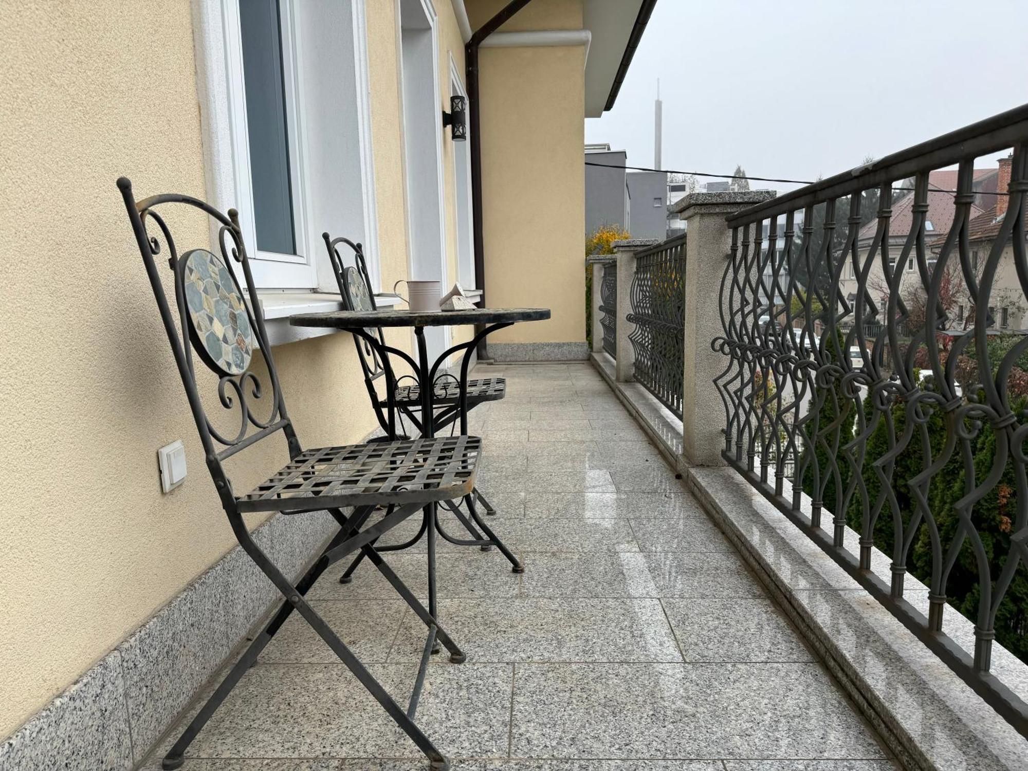 Vila Majda Elegant Apartments With Prime Location And Parking Ljubljana Kültér fotó
